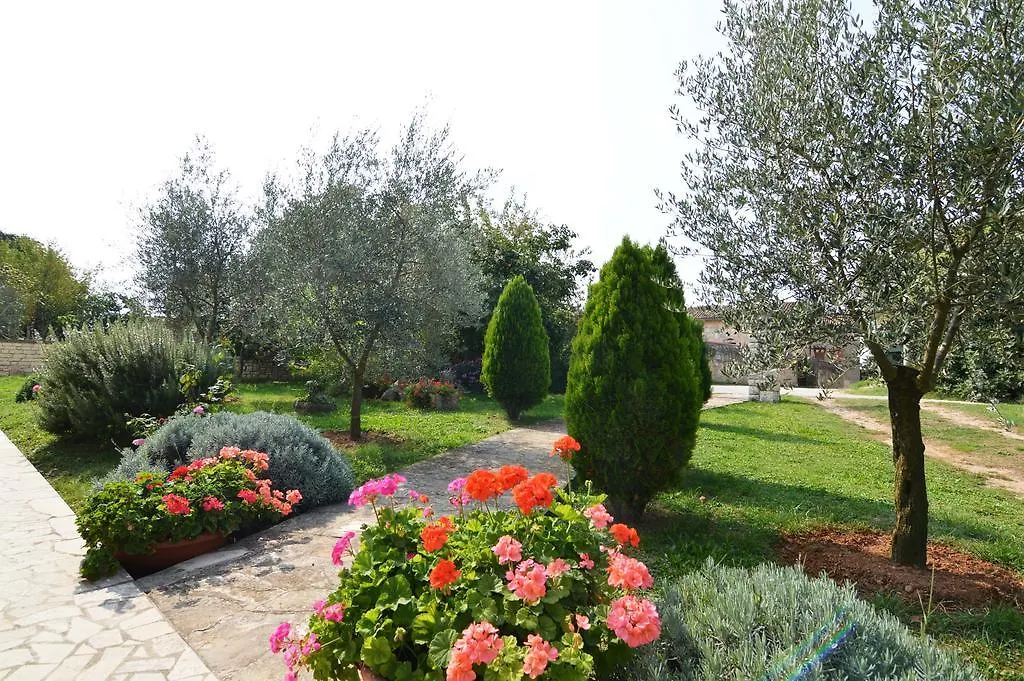 Garden Apartment Maria Vrsar