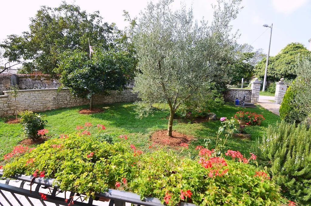 Garden Apartment Maria Vrsar