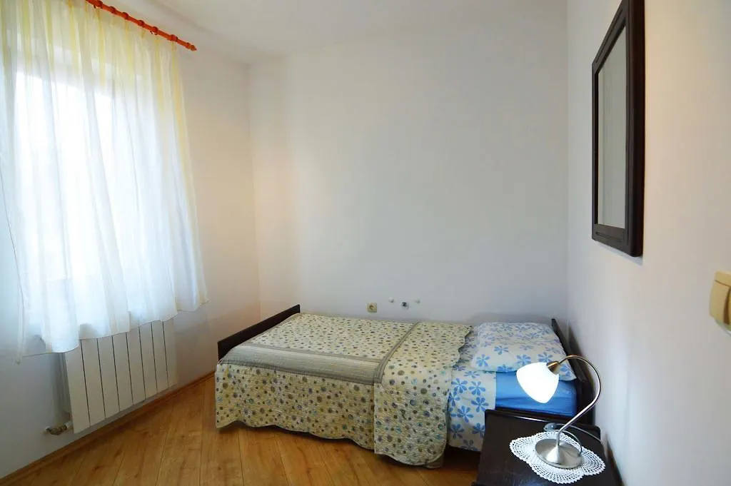 Garden Apartment Maria Vrsar