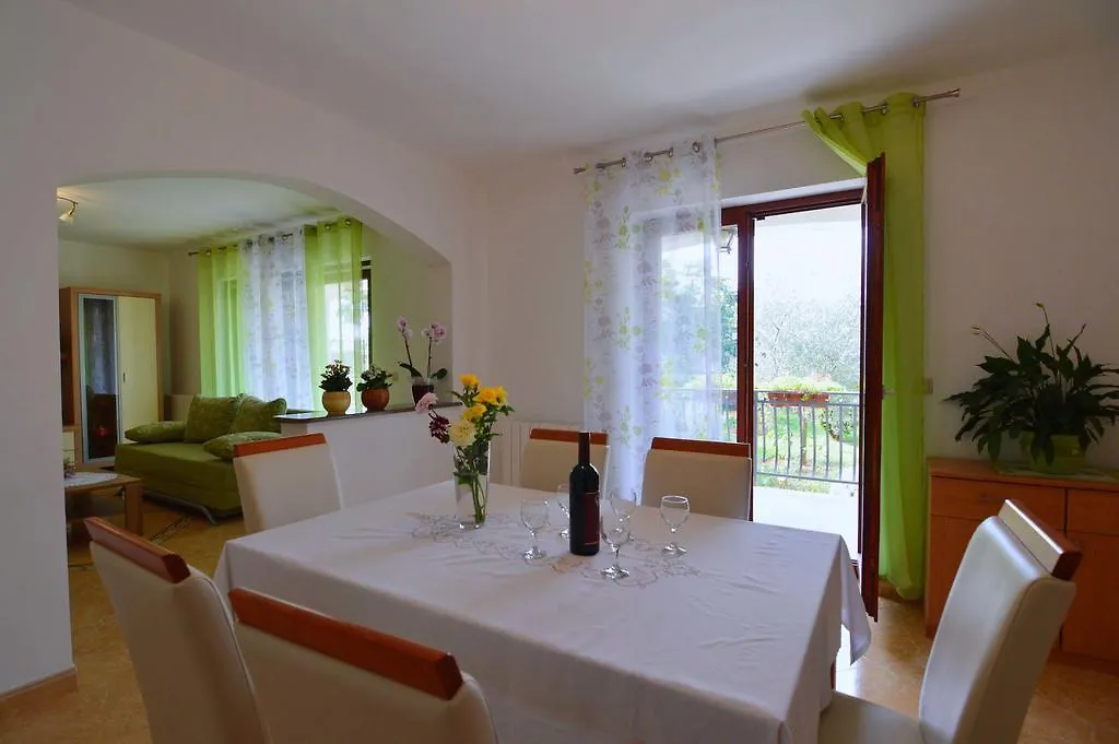 Garden Apartment Maria Vrsar